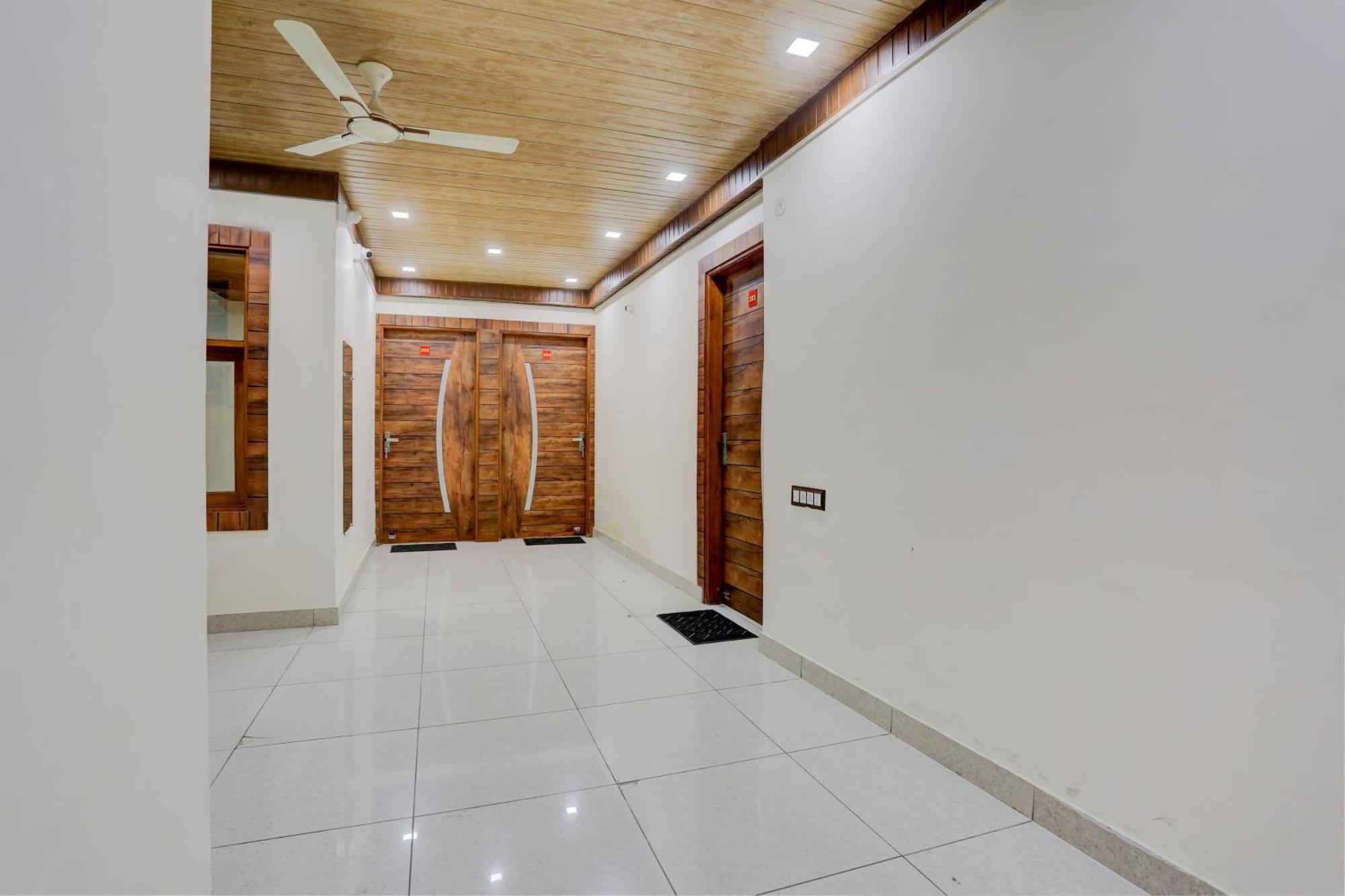 Hotel O Family Deluxe New Delhi Exterior photo